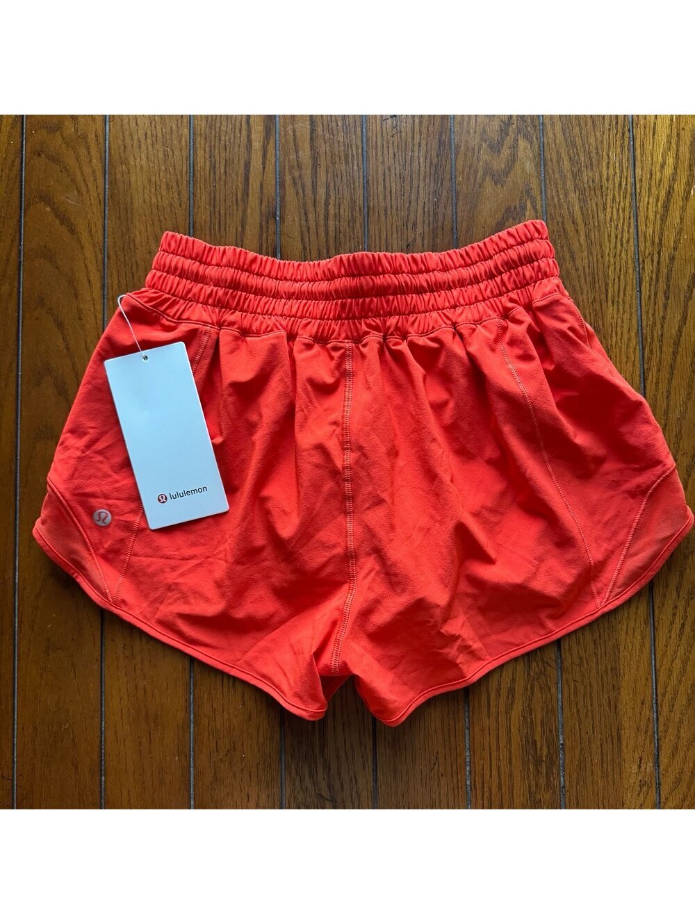 Lululemon Hotty Hot Short High Rise 2.5” Cherry Ember Size 6 NWT
